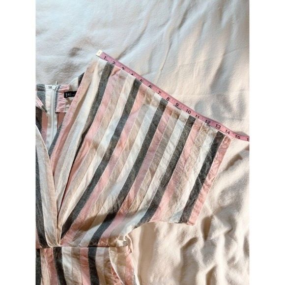 Very J | White Gray Pink Striped Romper with Pockets Size Large Belt Loops Short - Picture 7 of 10